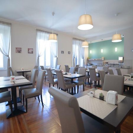 Hotel Moderno Lecco Buitenkant foto