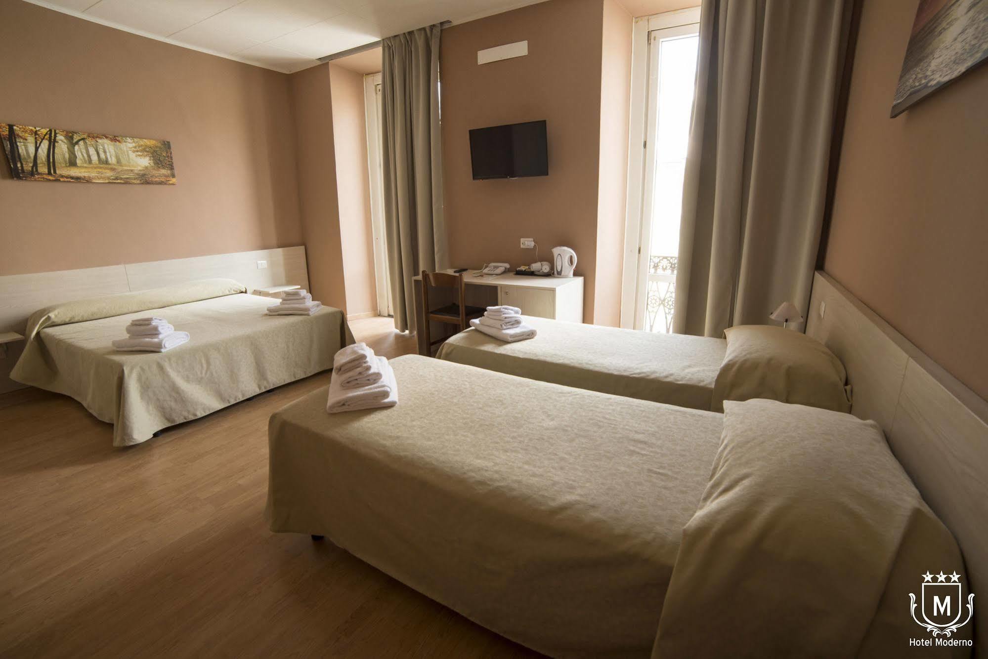 Hotel Moderno Lecco Buitenkant foto