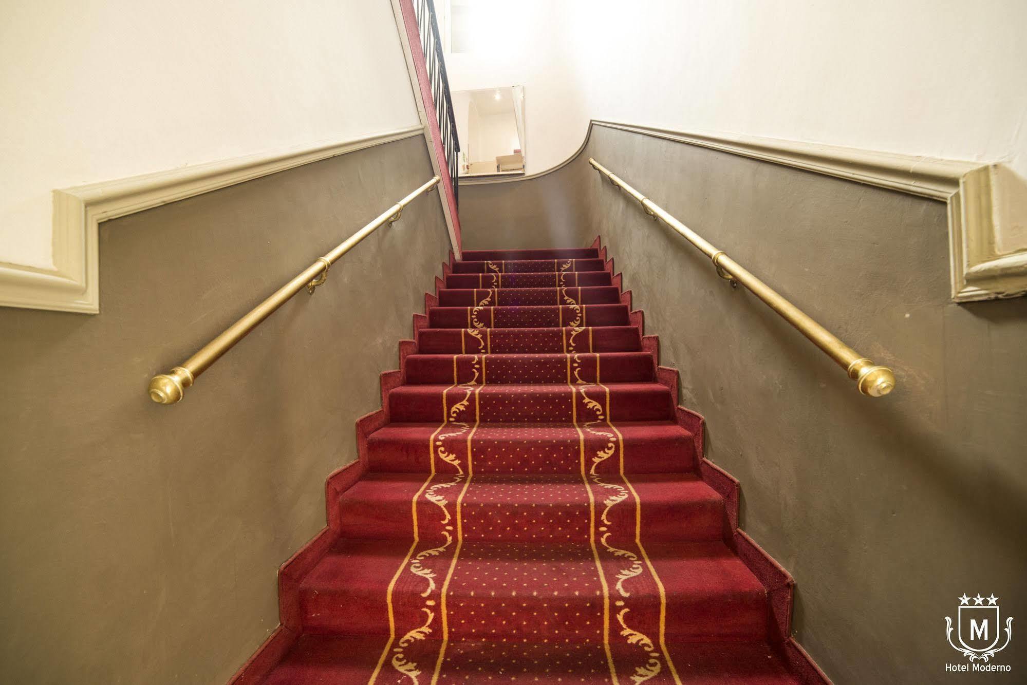 Hotel Moderno Lecco Buitenkant foto