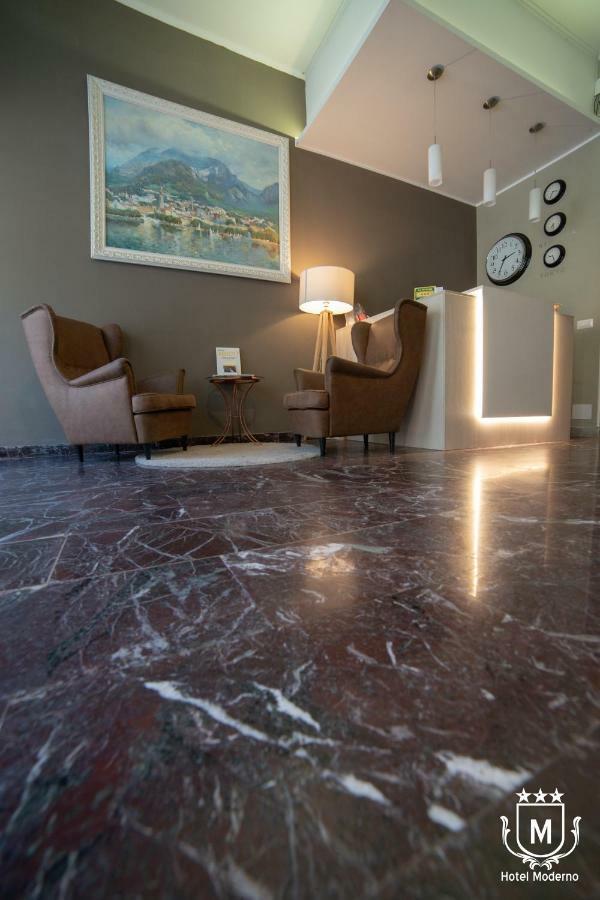 Hotel Moderno Lecco Buitenkant foto