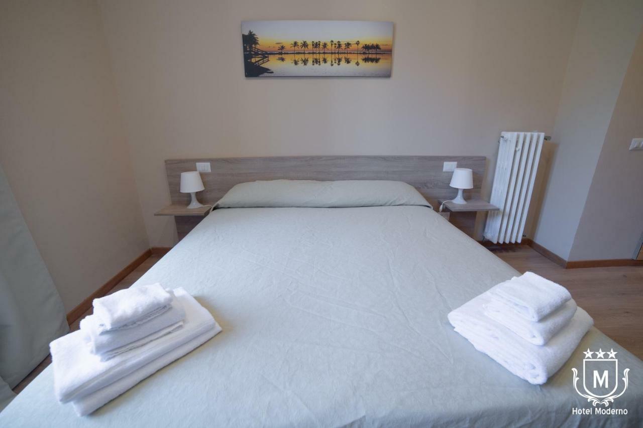 Hotel Moderno Lecco Buitenkant foto