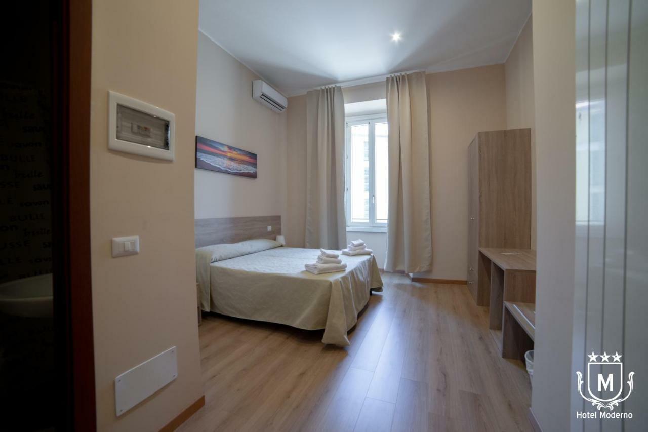 Hotel Moderno Lecco Buitenkant foto