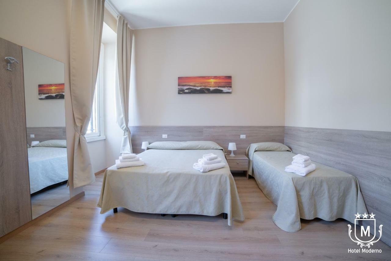 Hotel Moderno Lecco Buitenkant foto